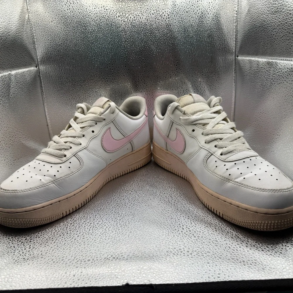 Size 11.5 Nike Air‎ Force 1 '07 Low White Pink Sole Mens Sneakers CK7663-100